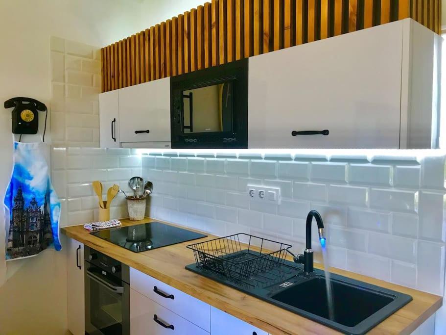 Casa Nueva En Vigo Rural Mos Con Jacuzzi Y Chimenea Para Escapada Romantica Pontevedra Exterior photo